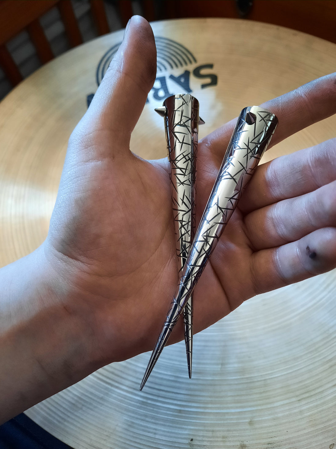 A more detailed look at Daughter of Mercury hair jewelry!
